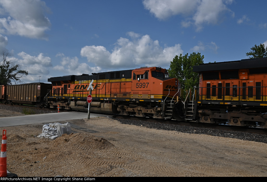 BNSF 5997 Roster shot